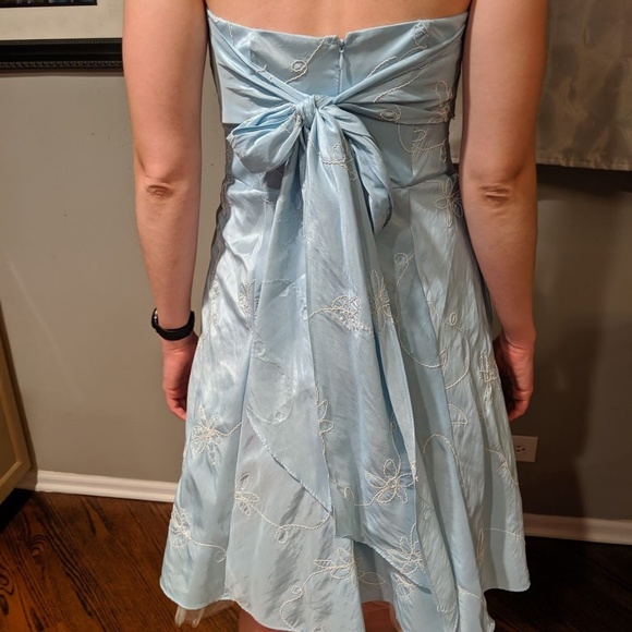 Blue strapless dress 👗 - Picture 2 of 8